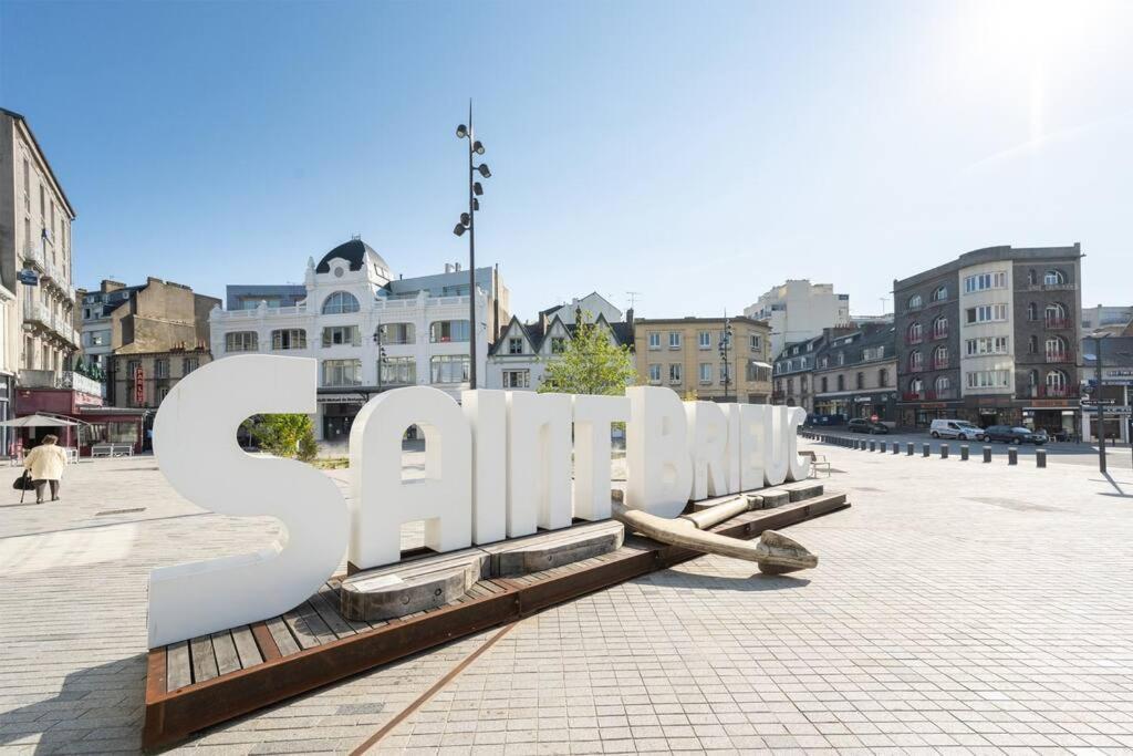 Appartement Au Coeur De Saint-Brieuc Kültér fotó